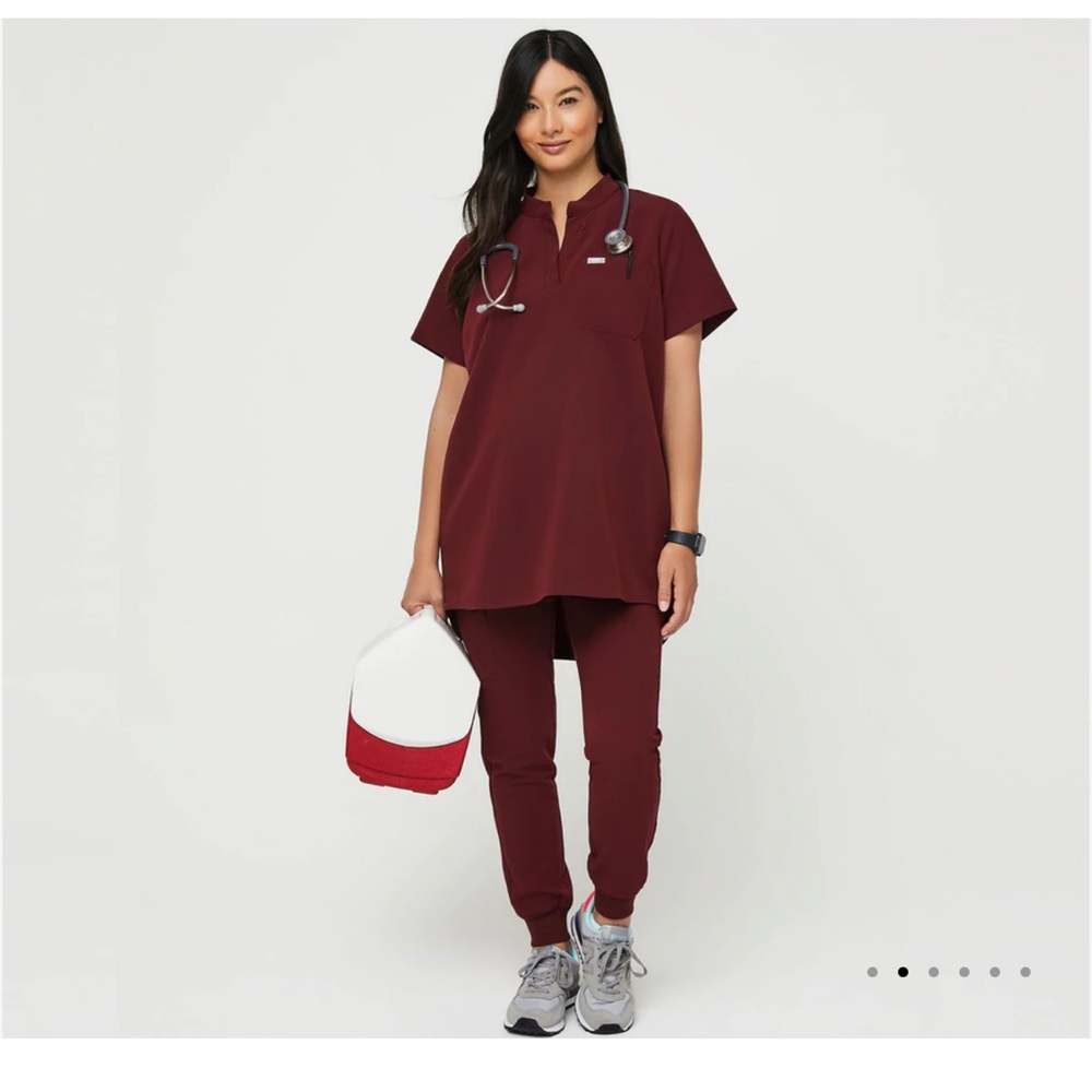FIGS Zamora Maternity Jogger Scrub